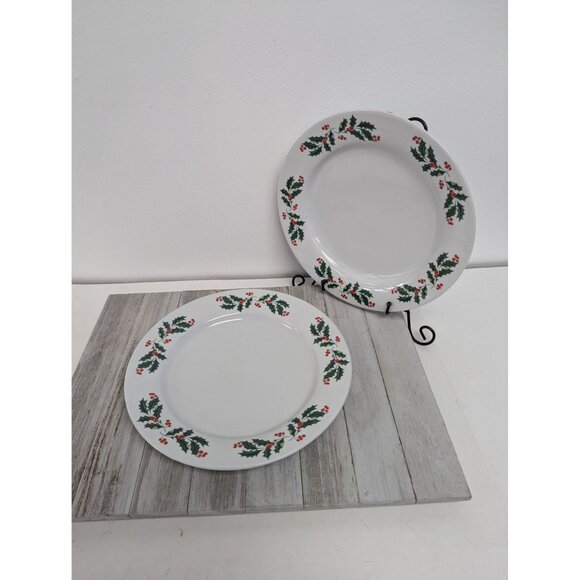 Holly & Berries Dinner Plates Set of 2 Unmarked - Picture 1 of 7